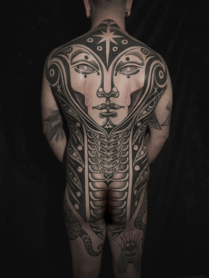Tatouage par Julie Docteur, Liminal Marks, Ferale